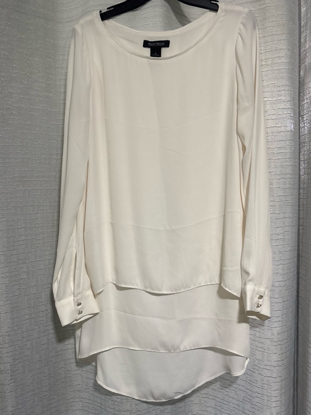 White House Black Market Ivory Crewneck Blouse